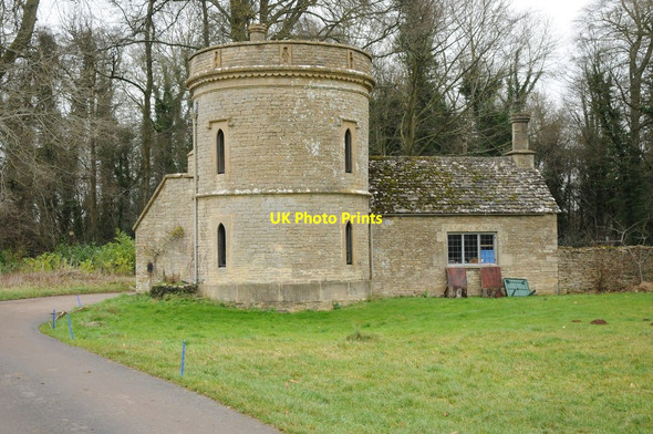 Photo 6"x4" Round Tower, Cirencester Park Lower End\/SO9904 c2011