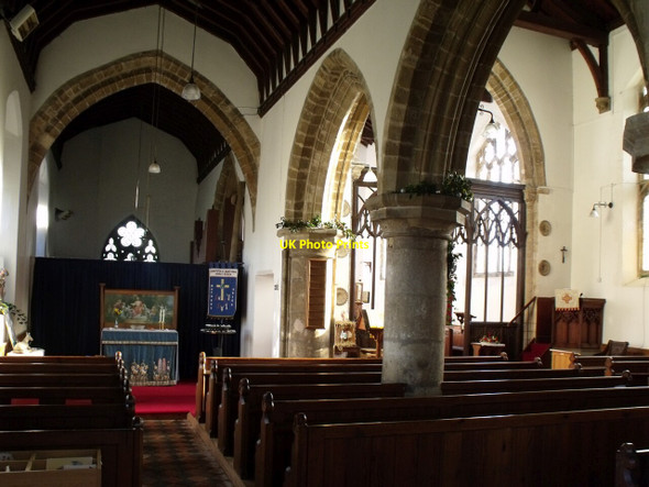 Photo 6"x4" Interior, SS Peter & Paul church, Middle Rasen Market Rasen c2011
