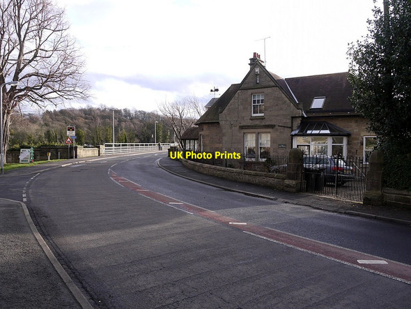 Photo 6"x4" The Toll House and north end of Wylam Bridge Prudhoe c2011