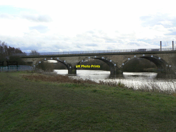 Photo 6"x4" Aire Bridge, Fairburn Fairburn c2011