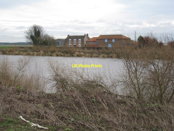 Photo 6"x4" View across the Trent to Ravensfleet Farm Heckdyke c2011