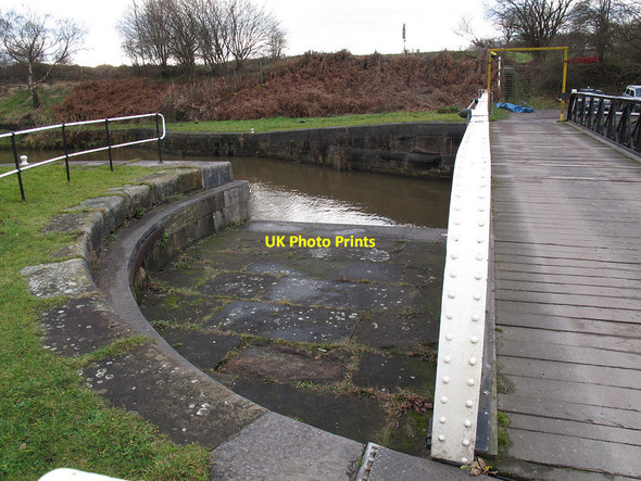 Photo 6"x4" Swing bridge detail Winsford\/SJ6566 c2011