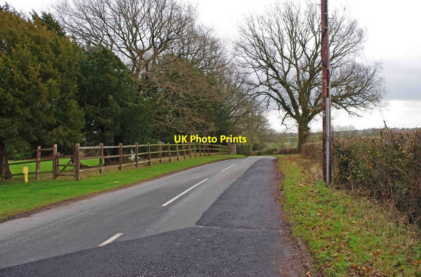 Photo 6"x4" Minor road east of the Hadley Bowling Green Inn, Hadley Heath Hadley\/SO8663 c2012