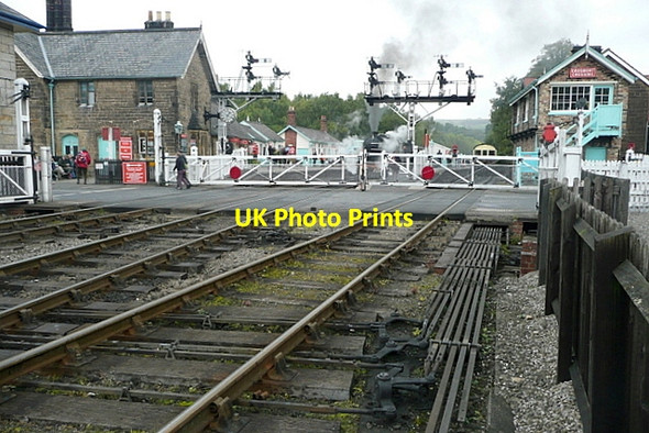 Photo 6"x4" Grosmont level crossing Grosmont\/NZ8205 c2011