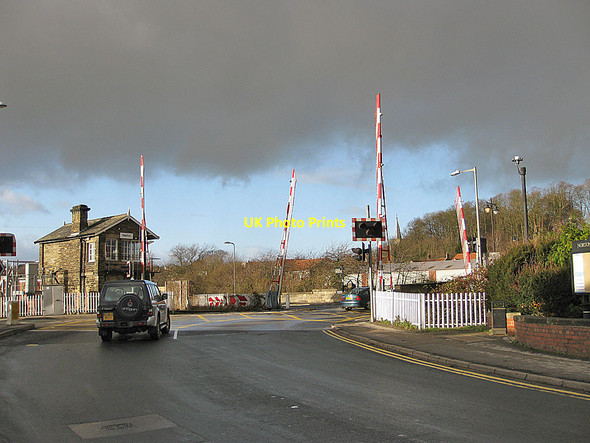 Photo 6"x4" Malton signal box and level crossing Norton-on-Derwent c2012
