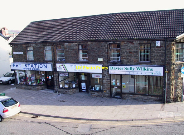 Photo 6"x4" Caerphilly Top of Town Shops in Nov 2001 near Station Caerphilly\/Caerffil c2001