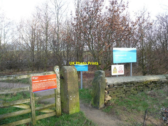 Photo 6"x4" Welcome to Ingbirchworth Reservoir? High Flatts\/SE2107 c2012