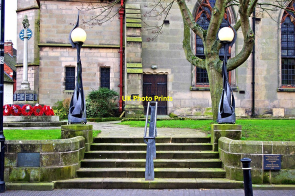 Photo 6"x4" Processional steps and lamps at Wem War Memorial, High Street, Wem Barkers Green c2011
