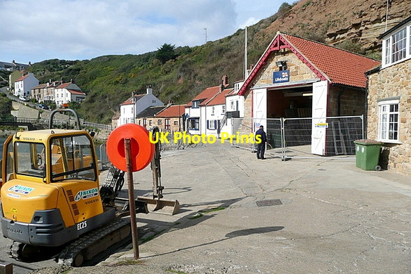 Photo 6"x4" Staithes lifeboat station Staithes c2011