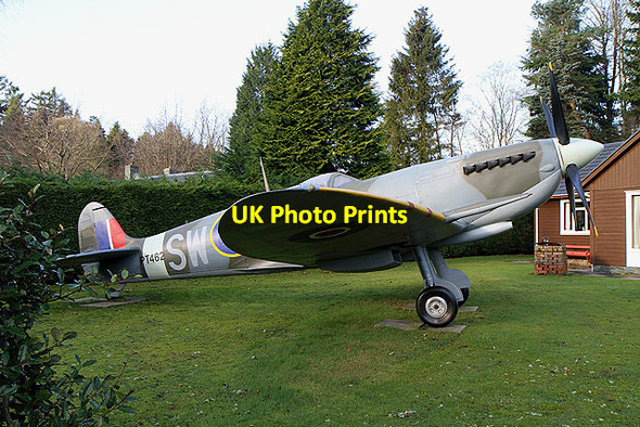 Photo 6"x4" A Spitfire in a Moffat garden Moffat c2012
