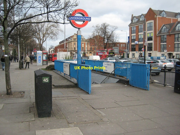 Photo 6"x4" Seven Sisters Tube Station Stoke Newington c2012