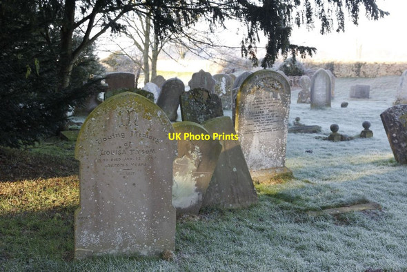 Photo 6"x4" St Peters churchyard Piddington\/SP8054 c2012