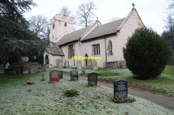 Photo 6"x4" Llanvapley church Llanvapley c2012