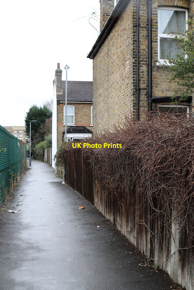 Photo 6"x4" Alley Beside The Railway Wood Green\/TQ3090 c2012