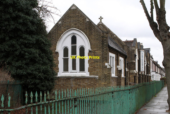 Photo 6"x4" Elim Pentecostal Church Wood Green\/TQ3090 c2012