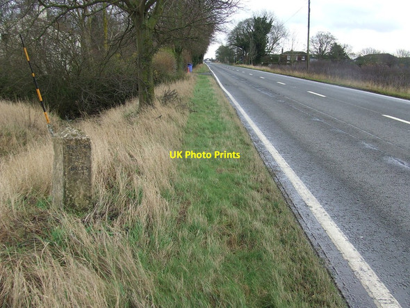 Photo 6"x4" Old Milestone Kirton End c2012
