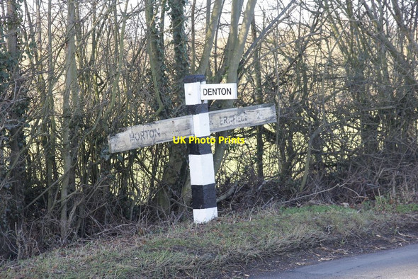 Photo 6"x4" Sign post by the junction Horton\/SP8154 c2012