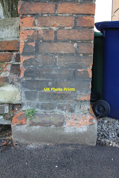 Photo 6"x4" Benchmark on gatepost of #1 Bradmore Road Oxford\/SP5106 c2012