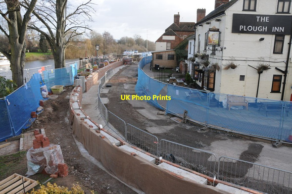Photo 6"x4" Flood defence work in Upton upon Severn Upton upon Severn c2012