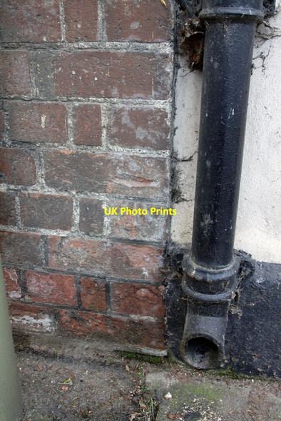 Photo 6"x4" Benchmark on #1-2 High Street Wallingford c2012