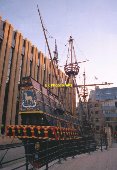 Photo 6"x4" The Golden Hind London c1999