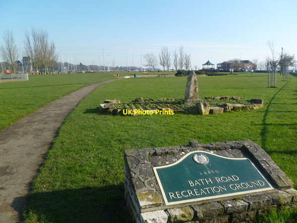 Photo 6"x4" Lymington, recreation ground Lymington c2012