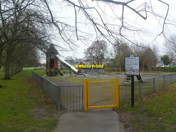 Photo 6"x4" Christchurch, play area Christchurch\/SZ1592 c2012