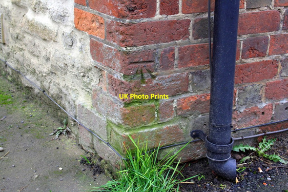 Photo 6"x4" Benchmark on 'Victoria Cottage', High Street Stanford in the Vale c2012