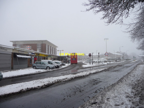 Photo 6"x4" Oakwood Station, London N14 Southgate\/TQ3094 c2012