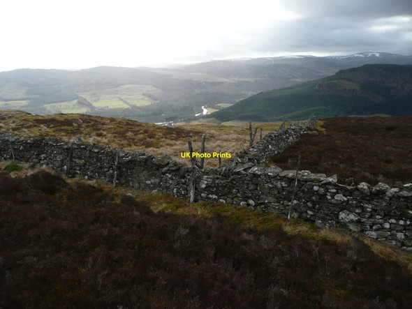 Photo 6"x4" Dry stone wall junction Keltneyburn c2012