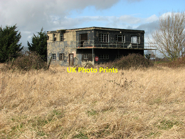 Photo 6"x4" The derelict control tower at Ludham airfield Fritton\/TG4018 c2012