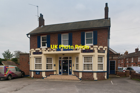 Photo 6"x4" The Bull Horley\/TQ2843 c2012