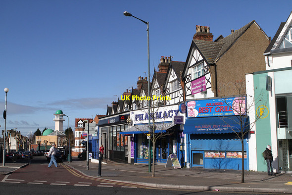 Photo 6"x4" Station Parade Willesden c2012