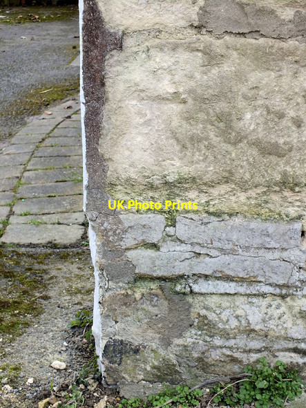 Photo 6"x4" Benchmark, Crosses House Marnhull c2012