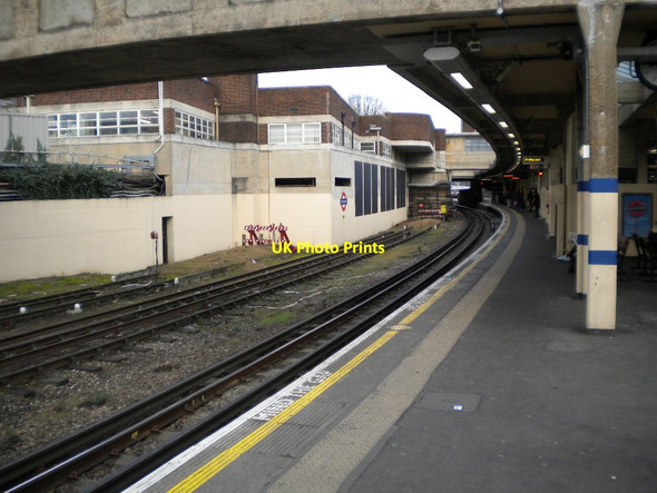 Photo 6"x4" Acton Town Underground Acton\/TQ2080 c2012