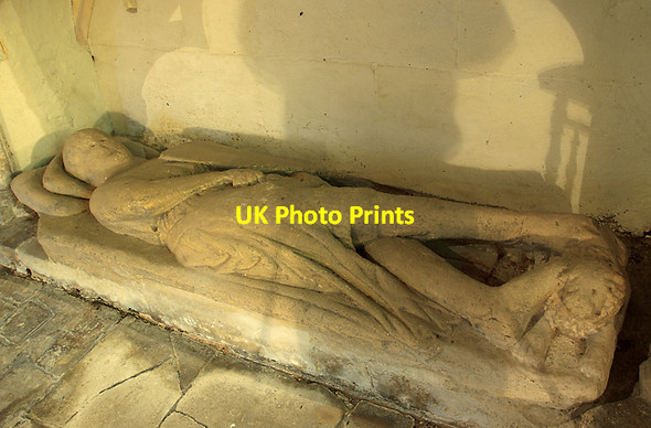 Photo 6"x4" Effigy of a de Cerne knight - church of St James, Draycot Cerne (detail) Draycot Cerne c2012