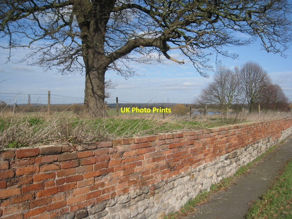 Photo 6"x4" The wall of Stoke Park East Stoke\/SK7549 c2012