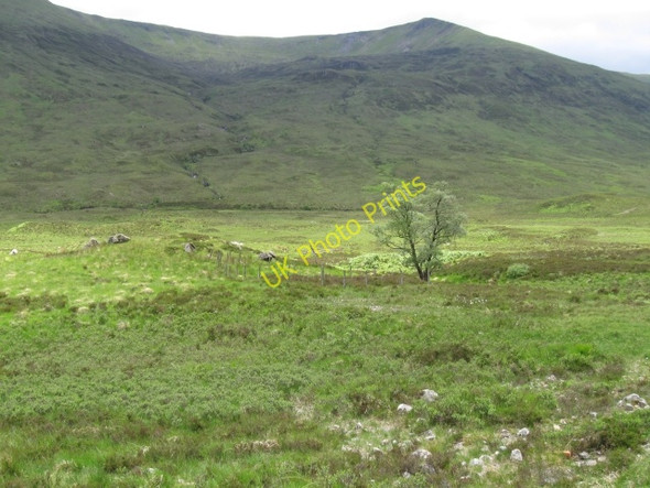 Photo 6"x4" Glen Loy & infant River Loy: Druim Fada on skyline Brian Choille\/NN0684 c2008