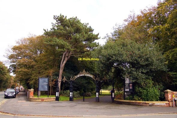 Photo 6"x4" The entrance to Lowther Gardens Lytham St Anne's c2011