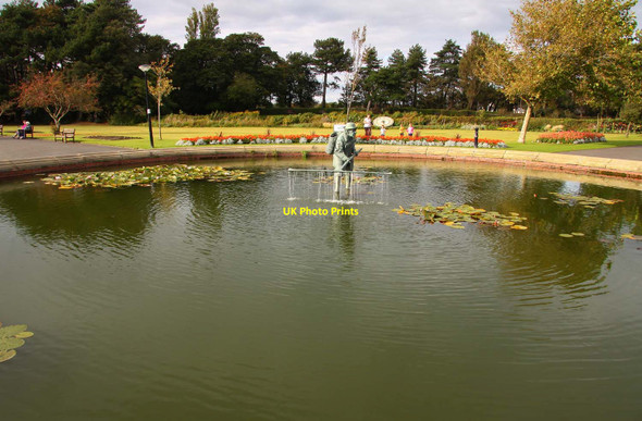 Photo 6"x4" The pond in Lowther Gardens Lytham St Anne's c2011