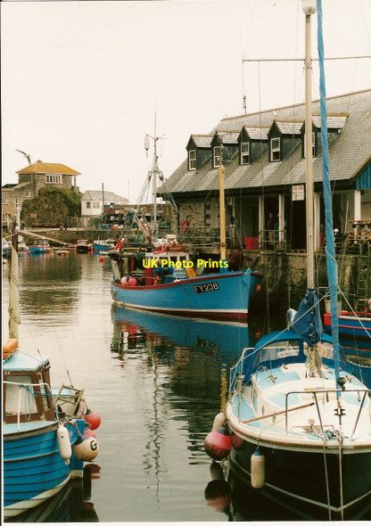 Photo 6"x4" Mevagissey Harbour Mevagissey c1999