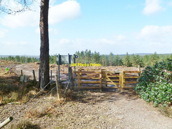 Photo 6"x4" Bovington, gates Bovington Camp c2012