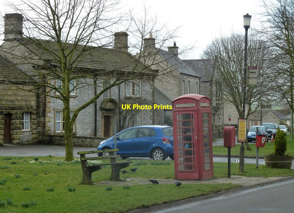 Photo 6"x4" Village scene, Litton Litton\/SK1675 c2012