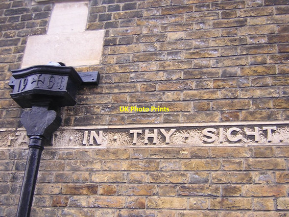 Photo 6"x4" Fairfield Road, Beckenham: writing on Christchurch buildings Beckenham c2012