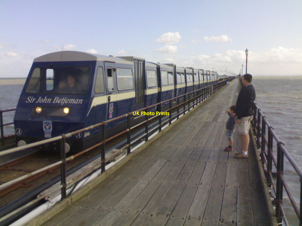 Photo 6"x4" Railway on Southend Pier, Essex Southend-on-Sea c2008