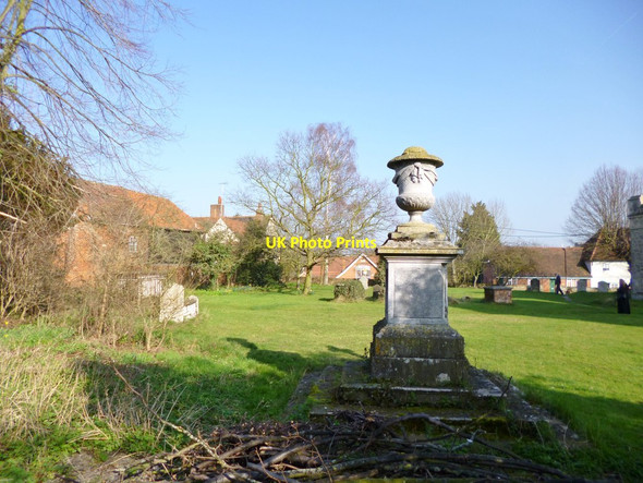 Photo 6"x4" Witham, urn Witham c2012