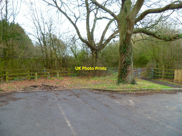 Photo 6"x4" The dead end of Scant Road West Hambrook\/SU7806 c2012