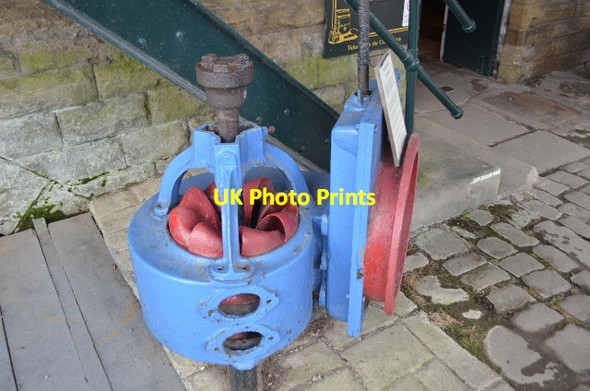 Photo 6"x4" Little Giant Turbine Pilhough c2012