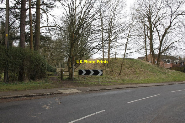 Photo 6"x4" Embankment on the bend Hermitage\/SU5173 c2012