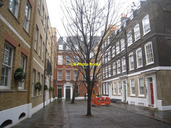 Photo 6"x4" Wardrobe Place London c2012